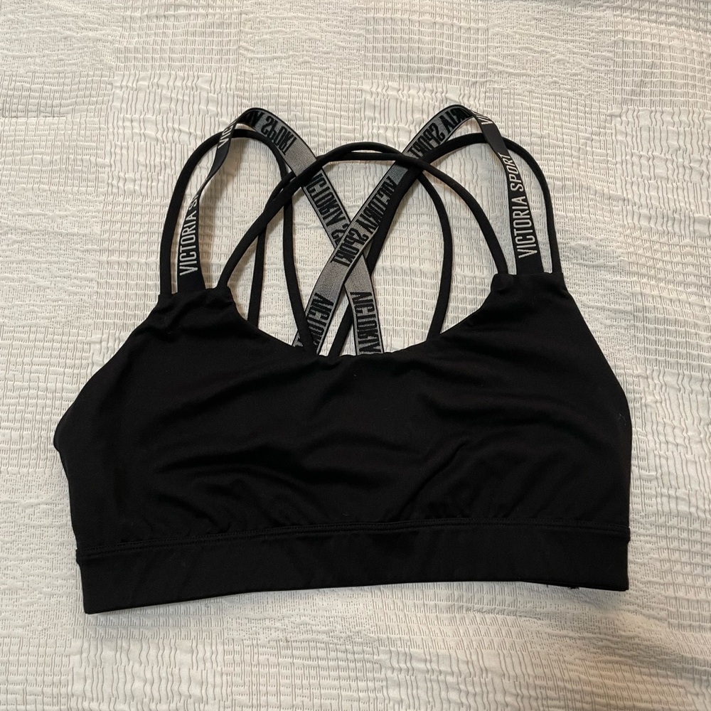 Victoria's Secret Black Athletic Sports Bra with Strappy 
Back, size Medium 🖤